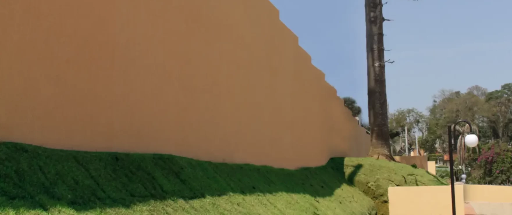 PRAÇA ARVORE atenas